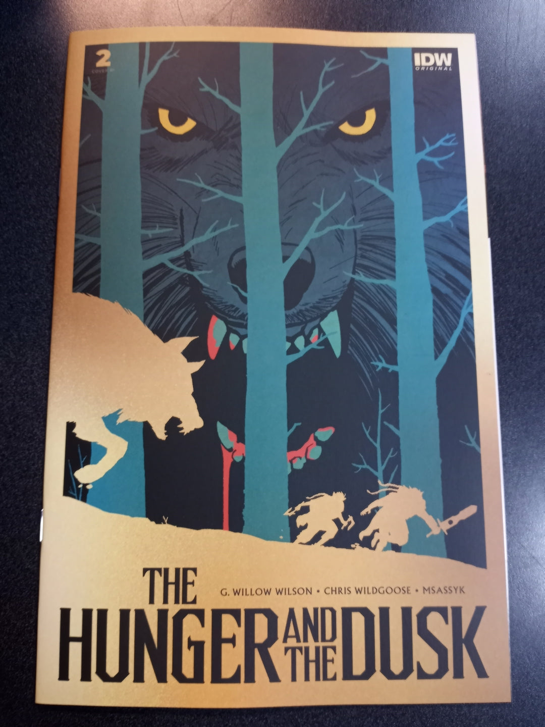 The Hunger And The Dusk #2 Variant Ri (50) (Chiang Gold)
