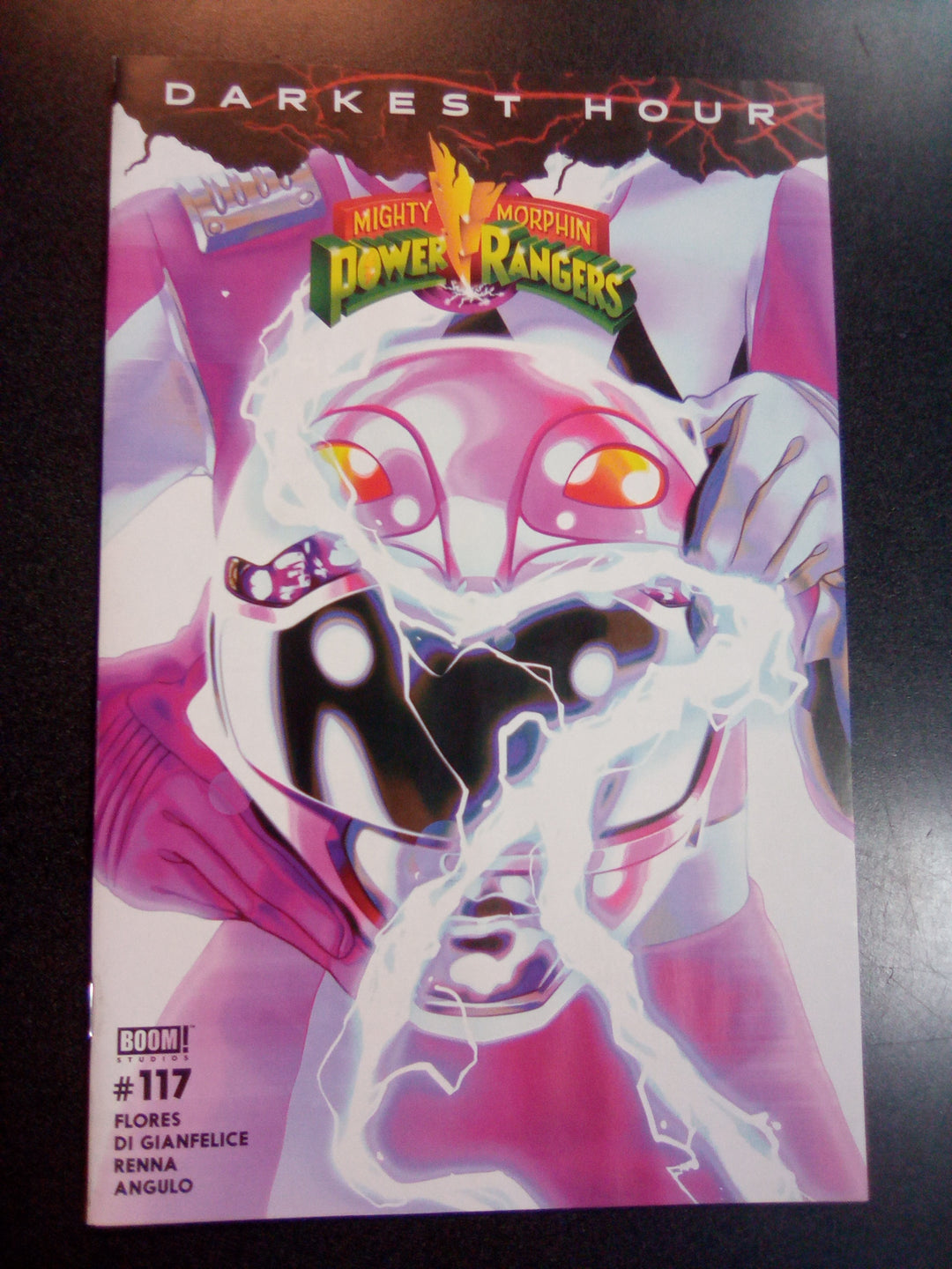 Mighty Morphin Power Rangers #117 Cover C Helmet Variant Montes