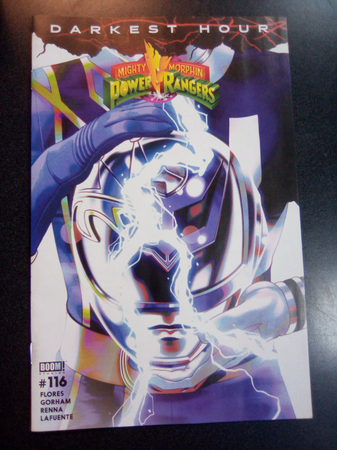 Mighty Morphin Power Rangers #116 Cover C Helmet Variant Montes