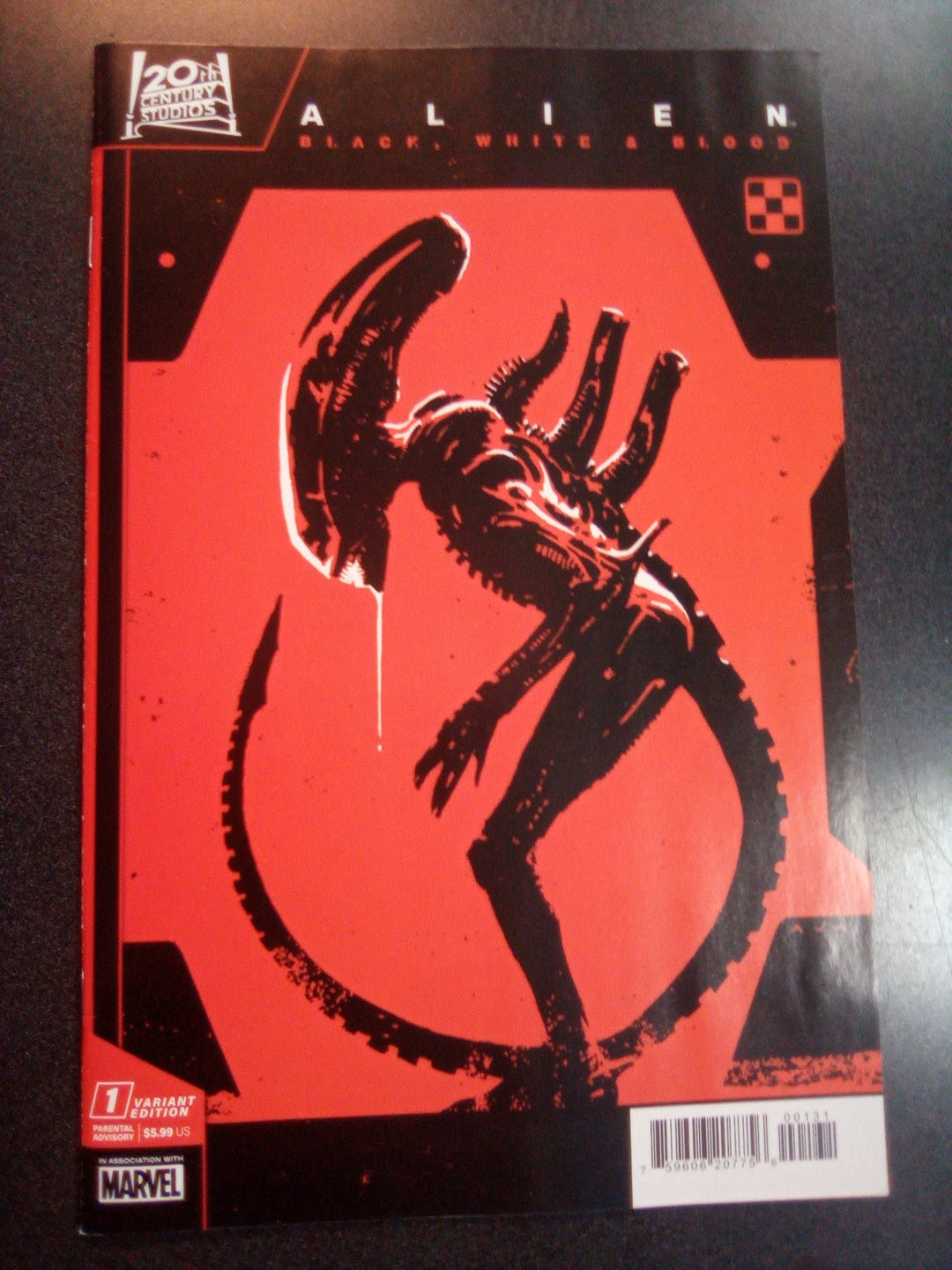 Alien: Black, White & Blood #1 David Aja Variant