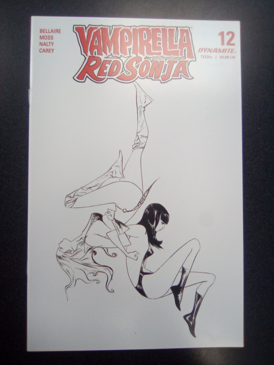 Vampirella Red Sonja #12 1:21 Lee B&W Foc Variant