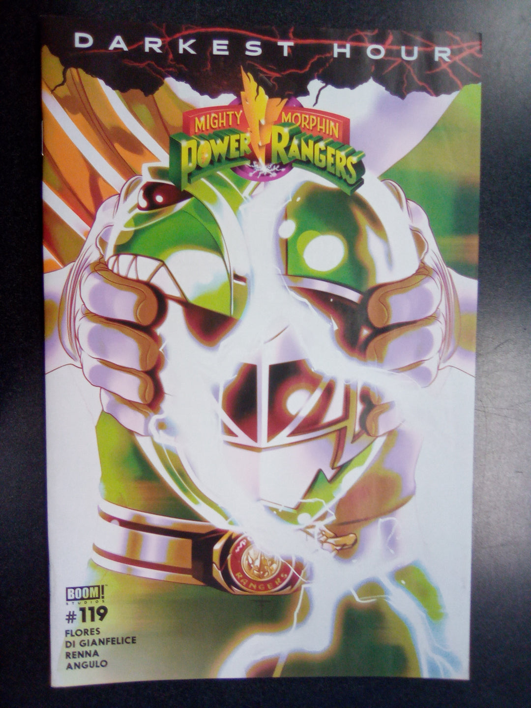 Mighty Morphin Power Rangers #119 Cover C Helmet Variant Montes (C