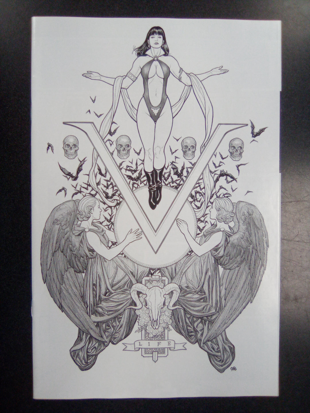 Vengeance of Vampirella #1 (2019) 1:25 Frank Cho B&W Virgin Variant