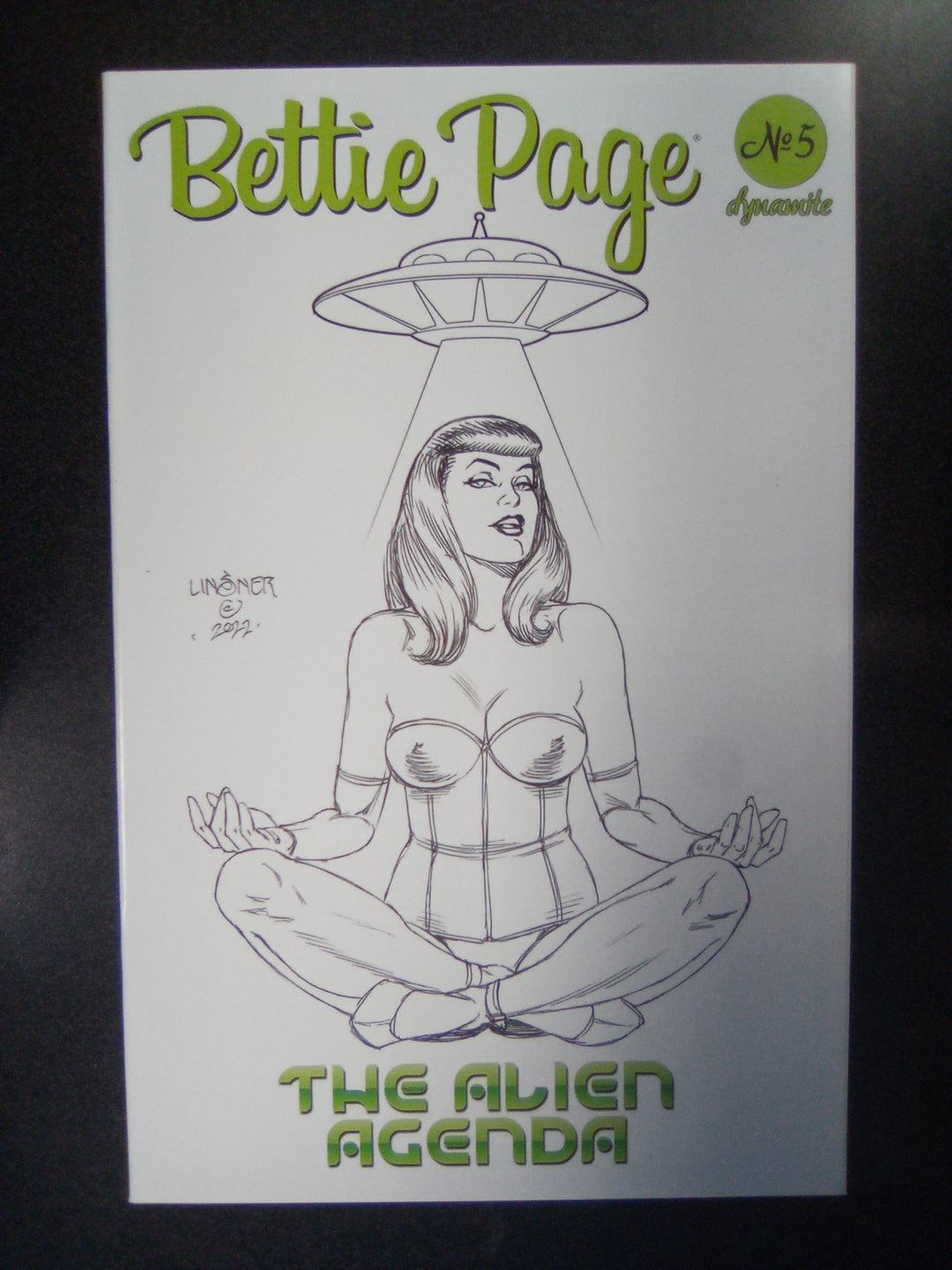 Bettie Page Alien Agenda #5 Cover P 7 Copy Foc Variant Edition Linsner B&W