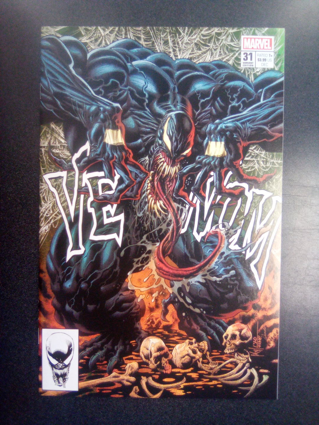 Venom #31 Kyle Hotz Cover A Trade Dress Variant