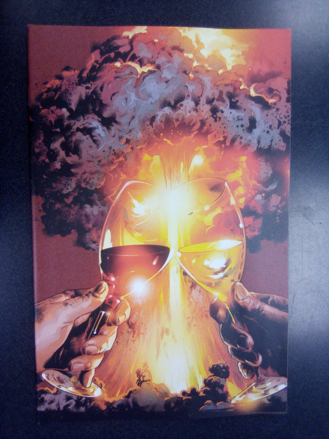 The War #1 F 1:25 Variant Edition (Hairsine)
