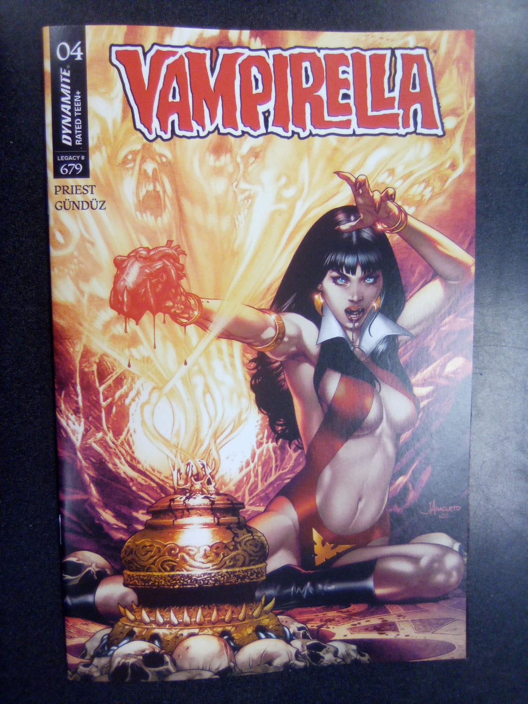 Vampirella (2025) #4 Cover H 1:10 Jay Anacleto Variant
