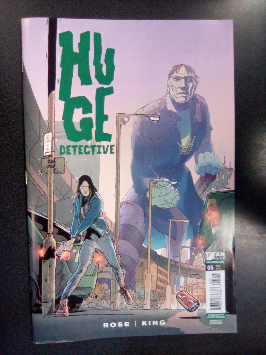 Huge Detective #5 (Of 5) Cover A Clark Bint