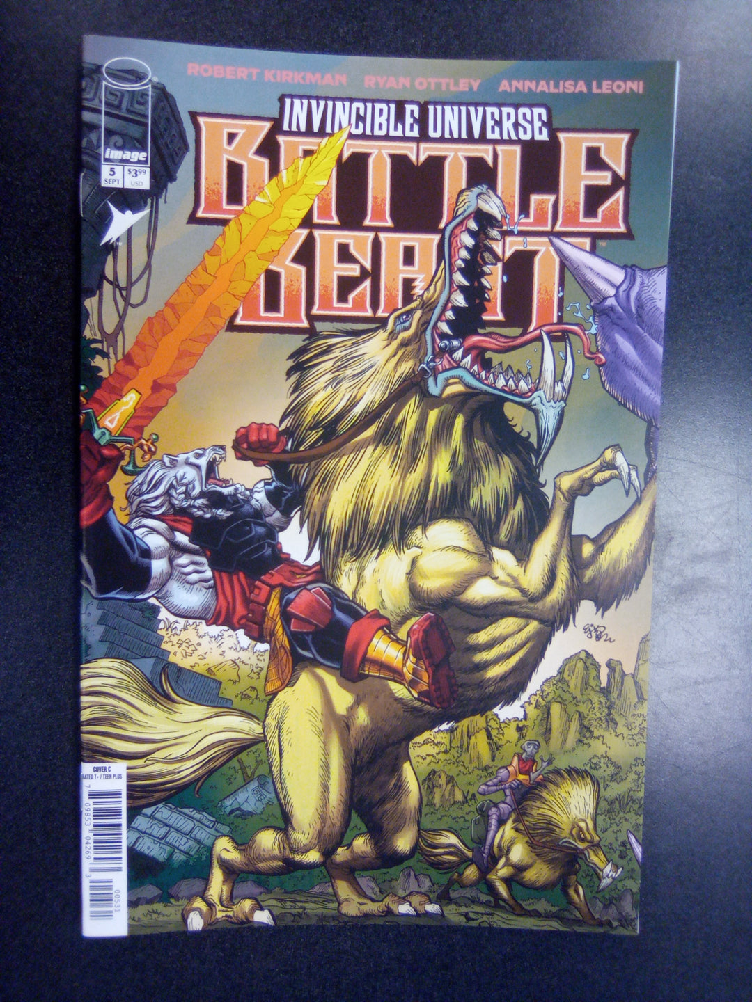 Invincible Universe Battle Beast #5 Cover C 1:10 Ej Su Connecting Variant