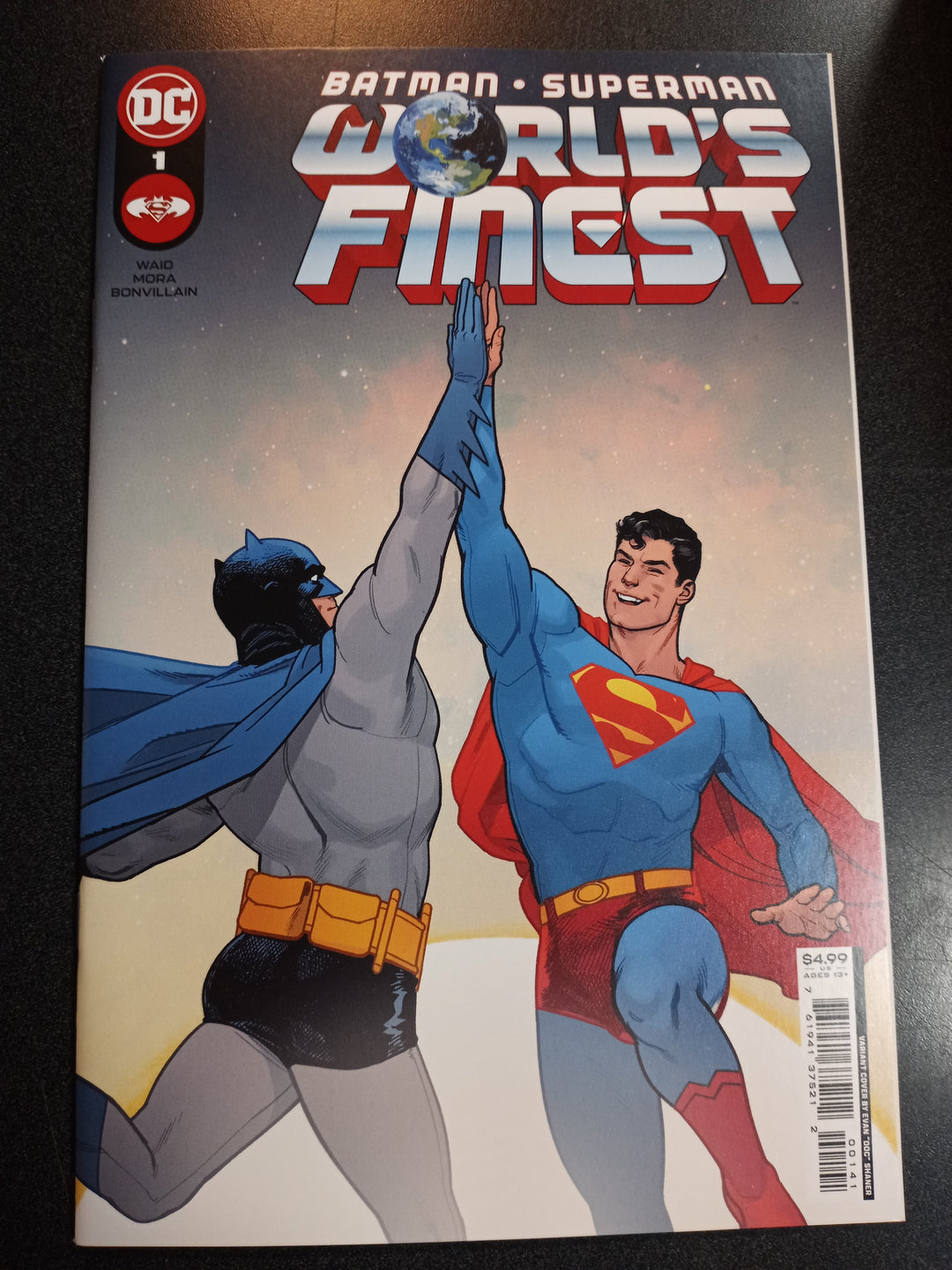 Batman Superman Worlds Finest #1 Cover H 1 in 50 Evan Doc Shaner High Five Card Stock Variant