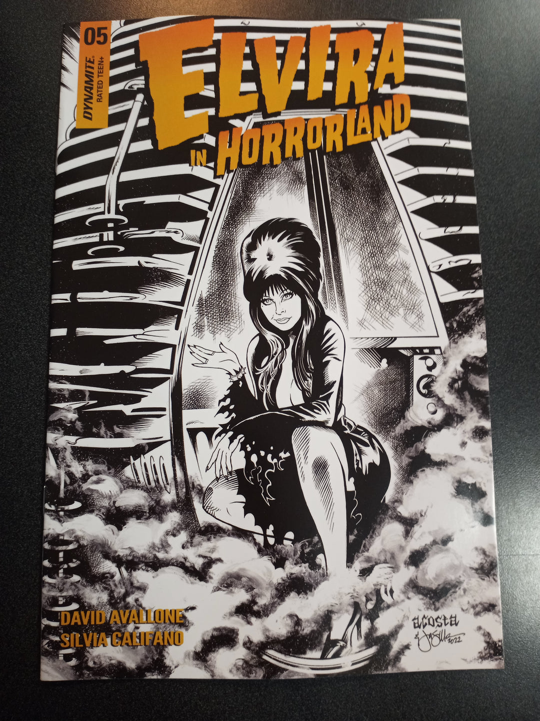 Elvira In Horrorland #5 Cover E 10 Copy Variant Edition Acosta Black & White
