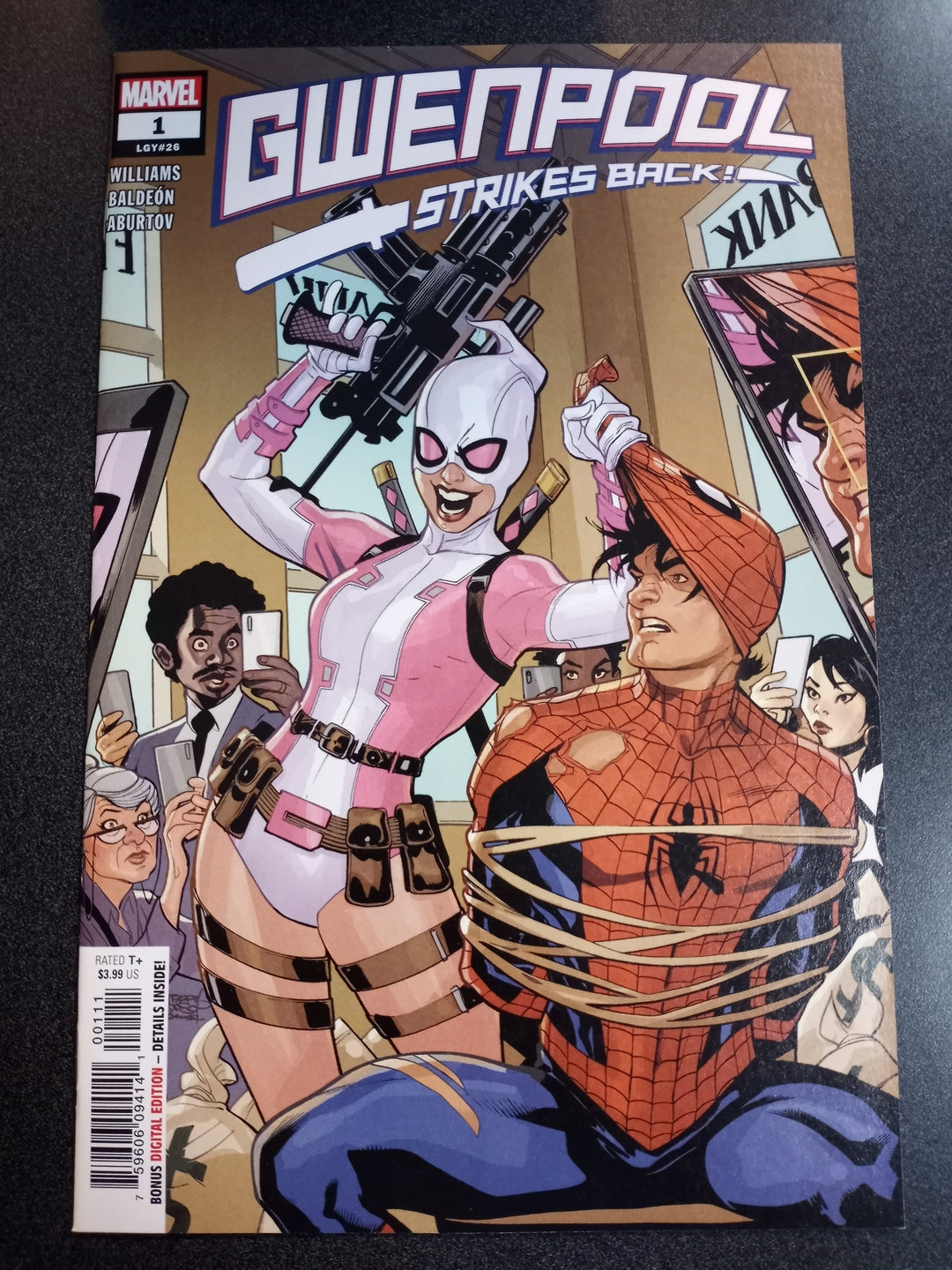 Gwenpool Strikes Back #1