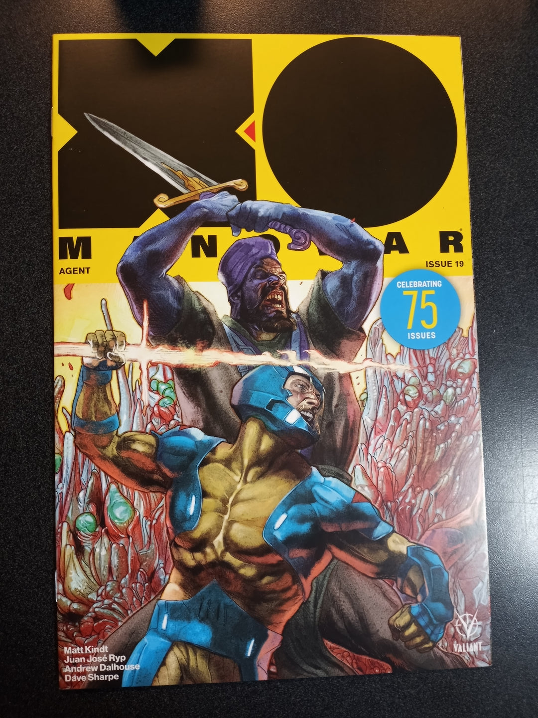 X-O Manowar (2017) #19 (New Arc) Cover E 1:20 Variant Interlocking