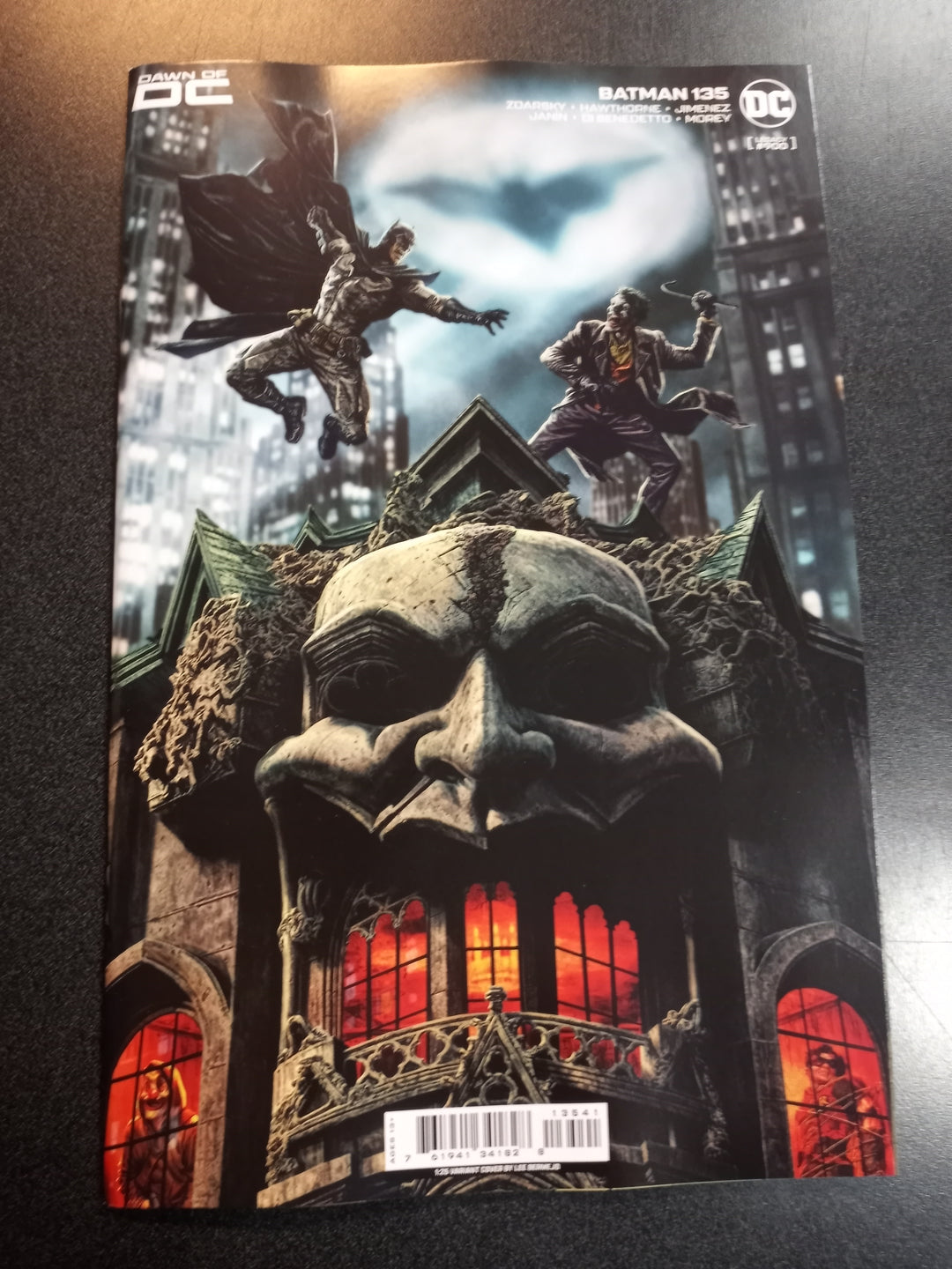 Batman #135 Cover I 1 in 25 Lee Bermejo Card Stock Variant (#900)