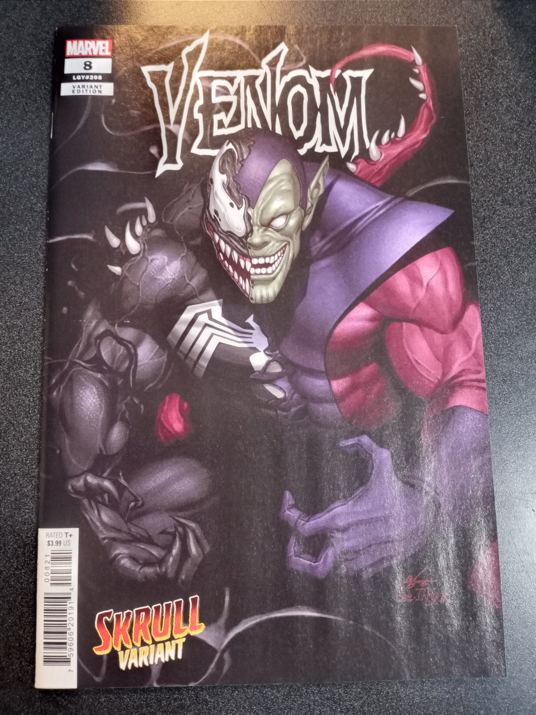 Venom #8 Inhyuk Lee Skrull Variant