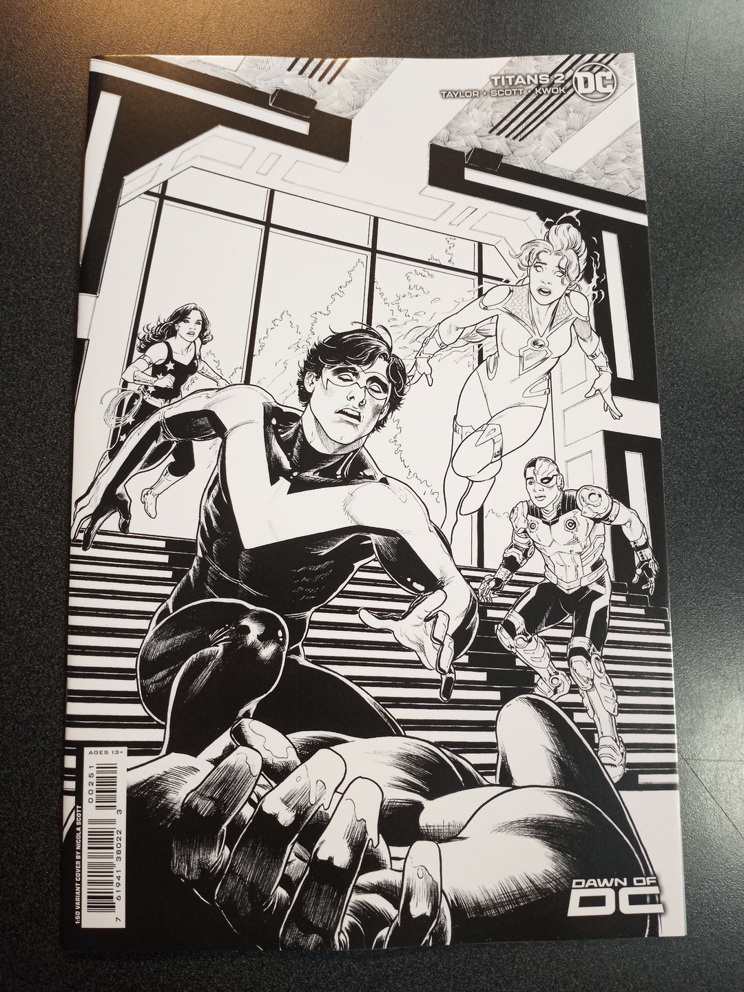 Titans #2 Cover G 1 in 50 Nicola Scott Black & White Card Stock Variant