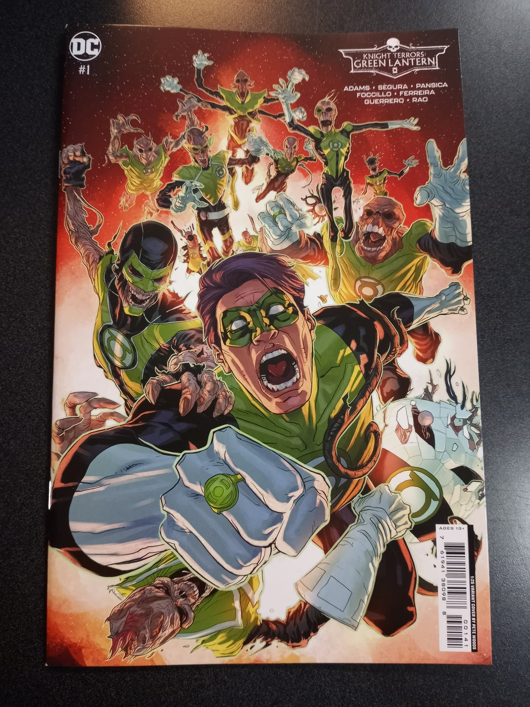 Knight Terrors Green Lantern #1 (Of 2) Cover E 1 in 25 Pete Woods Card Stock Variant