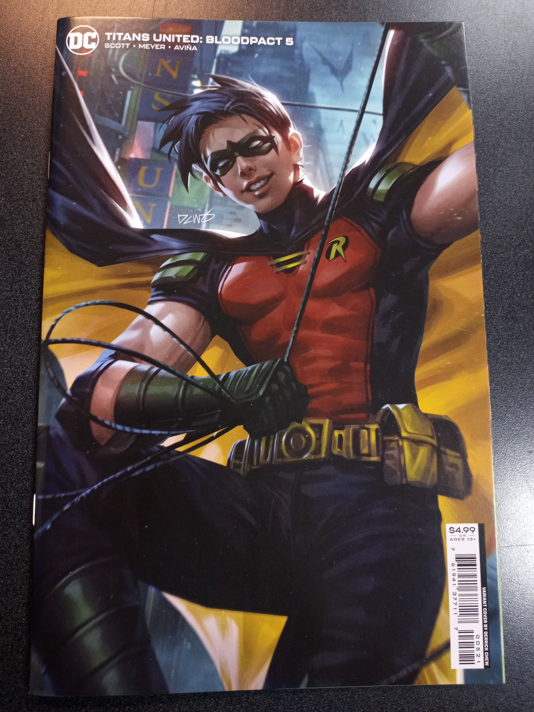 Titans United Bloodpact #5 (Of 6) Cover B Derrick Chew Card Stock Variant