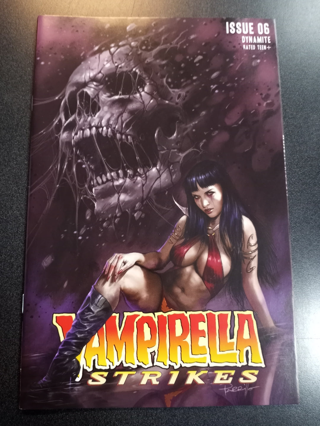 Vampirella Strikes #6 Cover A Parrillo