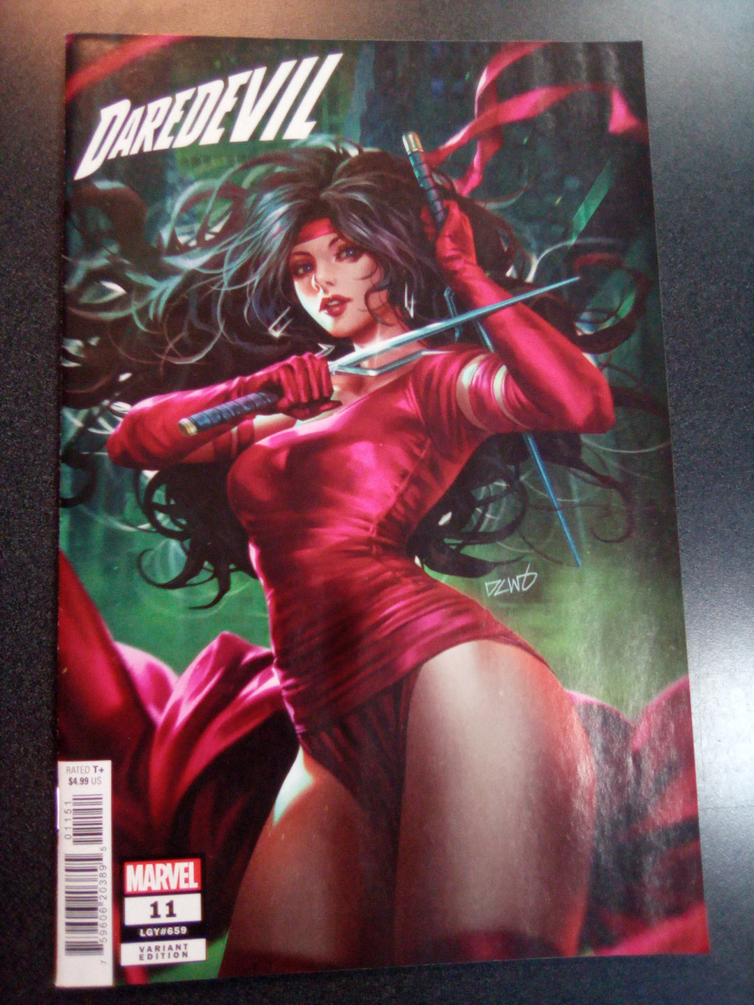 Daredevil #11 Derrick Chew Elektra Variant