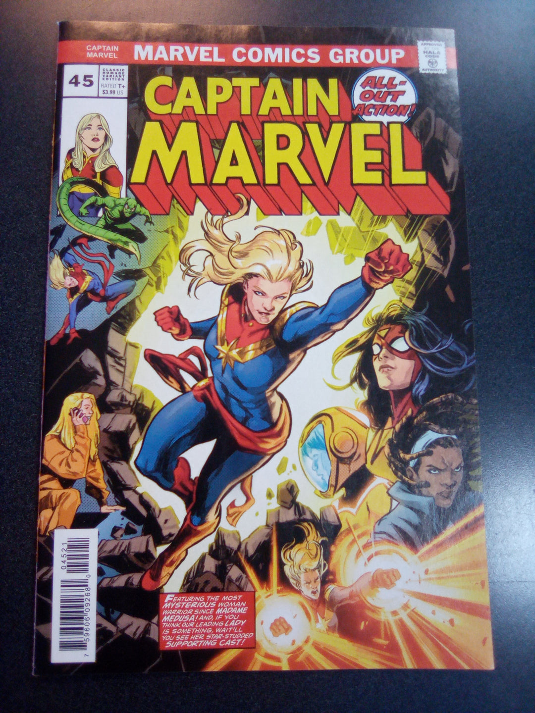 Captain Marvel #45 Carnero Classic Homage Variant