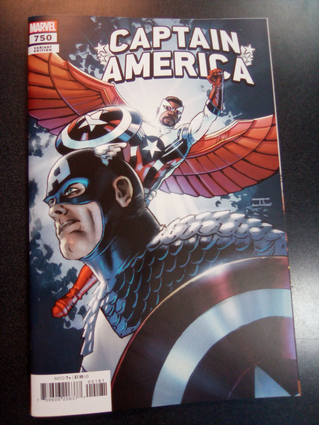 Captain America 750 John Cassaday White Variant