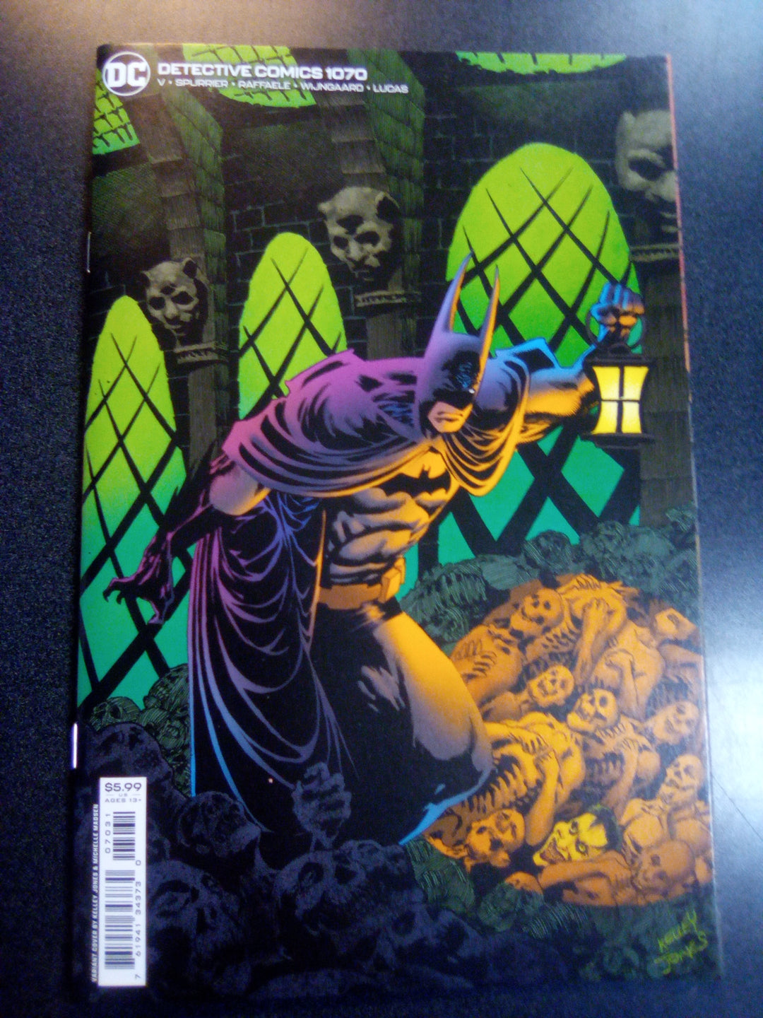 Detective Comics #1070 Cover C Kelley Jones Card Stock Variant