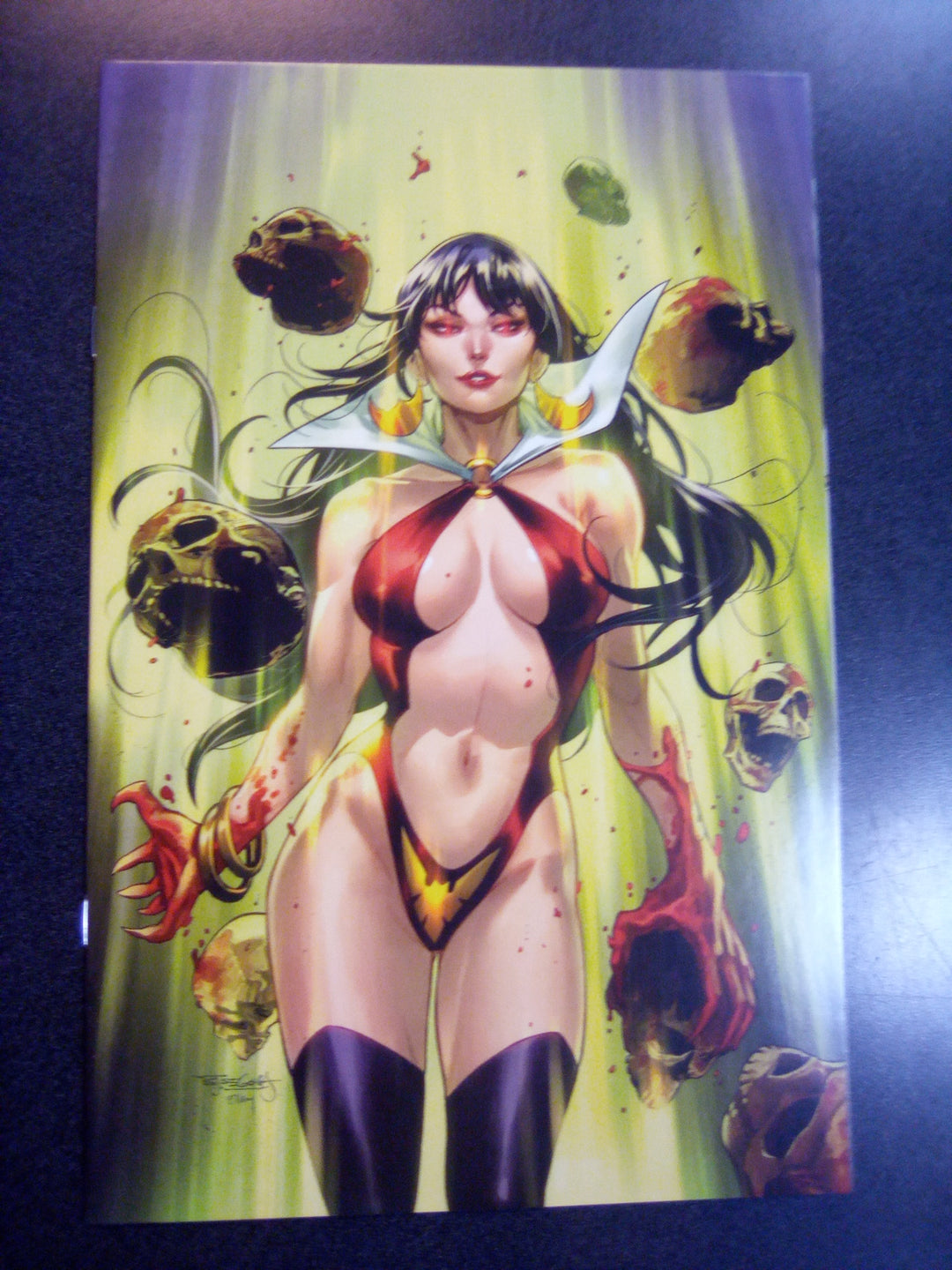 Vengeance of Vampirella #16 1:10 Stephen Segovia Virgin Variant