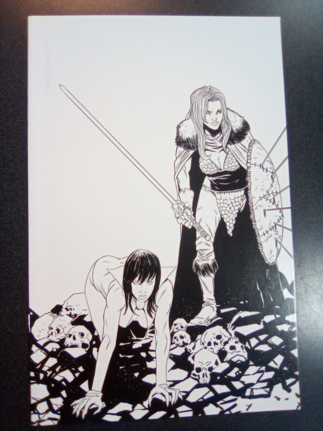 Vampirella Red Sonja #10 1:11 Moss B&W Virgin Foc Variant