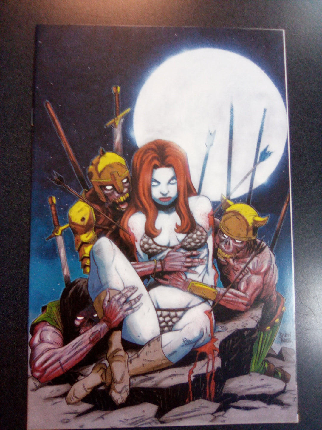 Red Sonja #23 1:10 Moss Zombie Virgin Variant