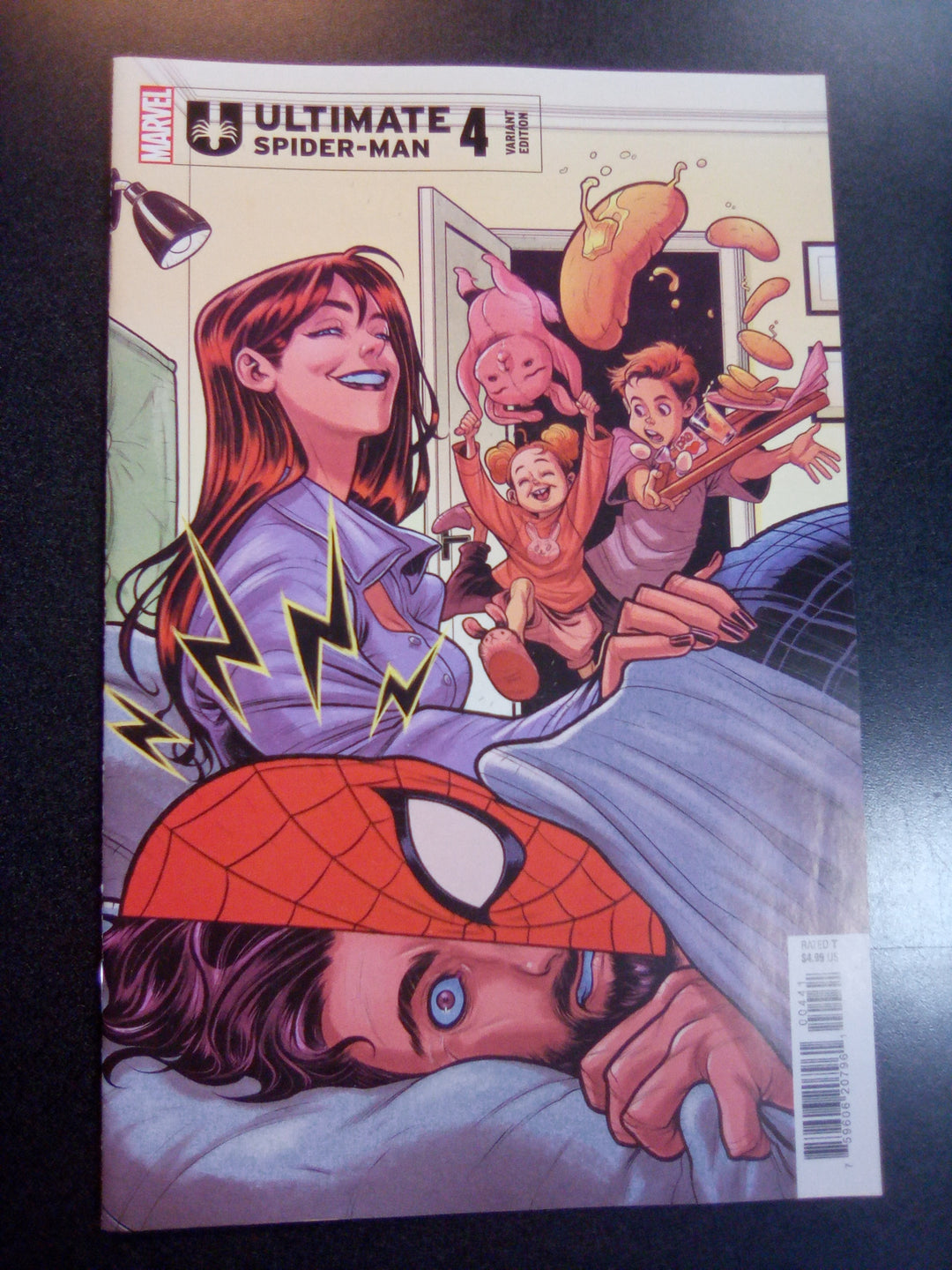 Ultimate Spider-Man #4 Elizabeth Torque Variant