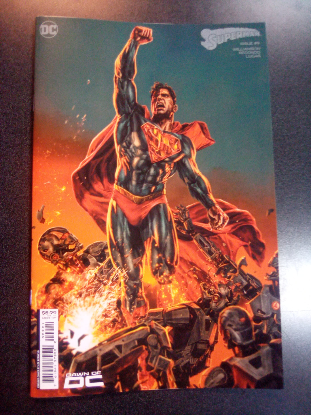 Superman #9 Cover B Lee Bermejo Card Stock Variant