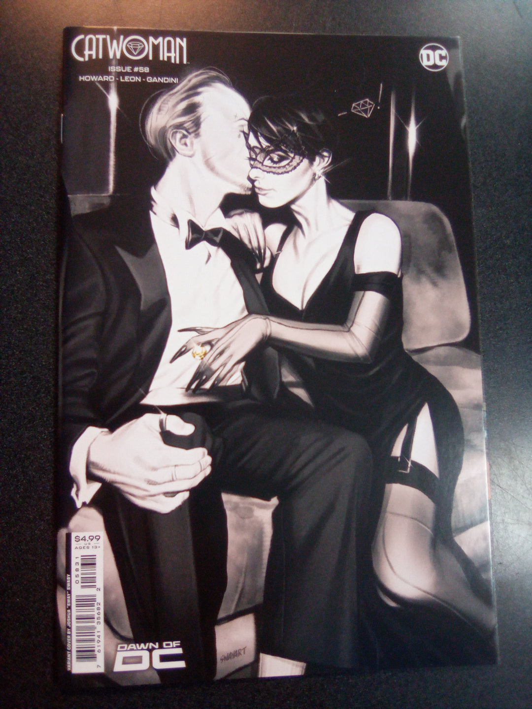 Catwoman #58 Cover C Joshua Sway Swaby Card Stock Variant (Batman Catwoman The Gotham War)