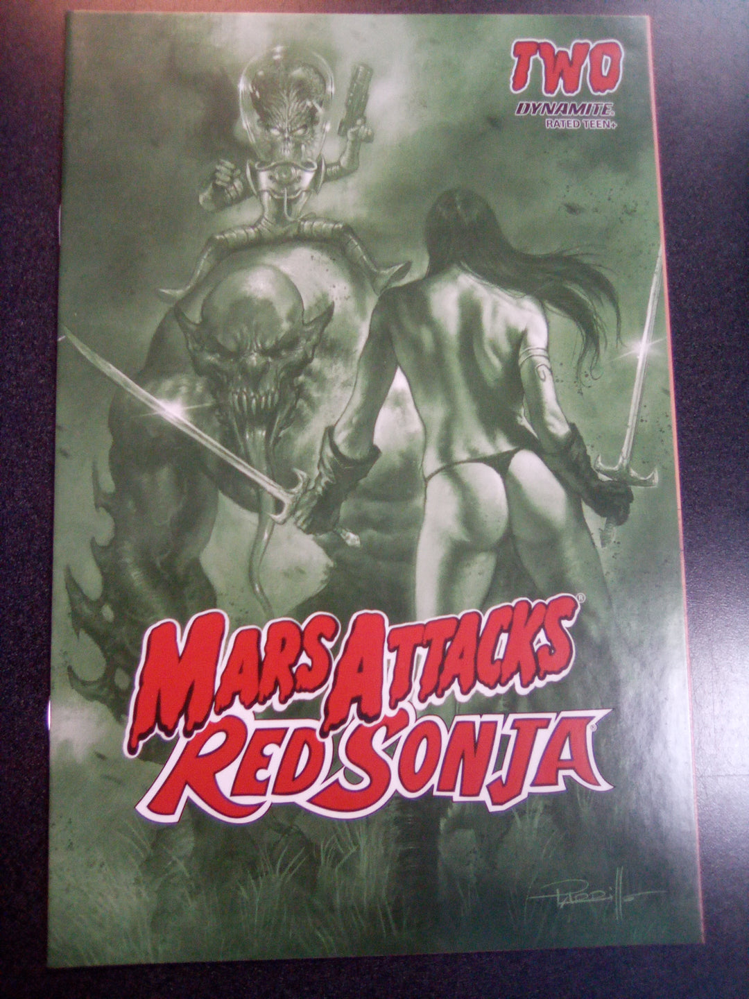 Mars Attacks Red Sonja #2 1:21 Parrillo Tint Foc Variant