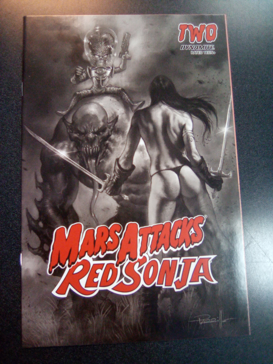 Mars Attacks Red Sonja #2 1:10 Parrillo B&W Variant