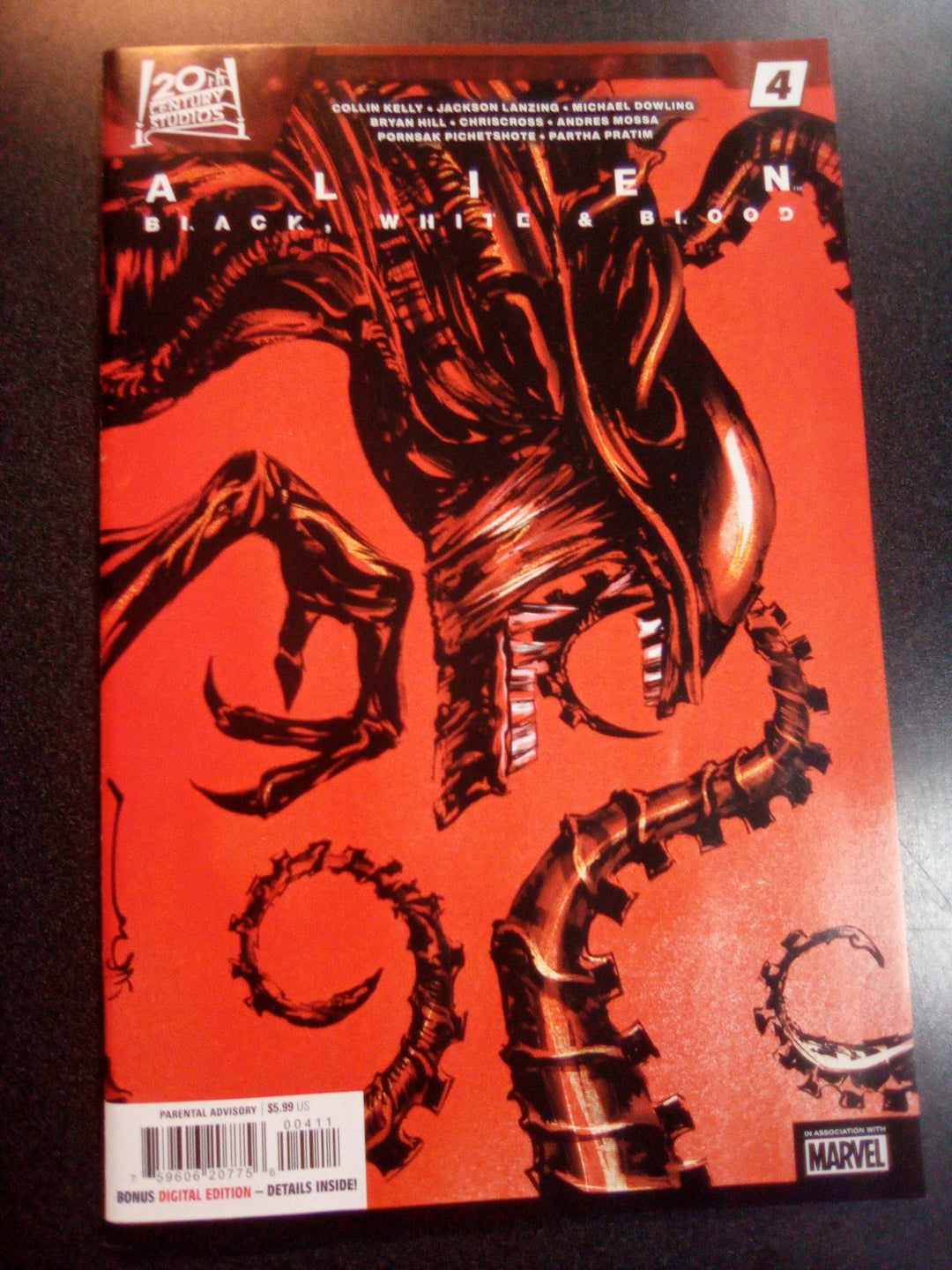 Alien: Black, White & Blood #4