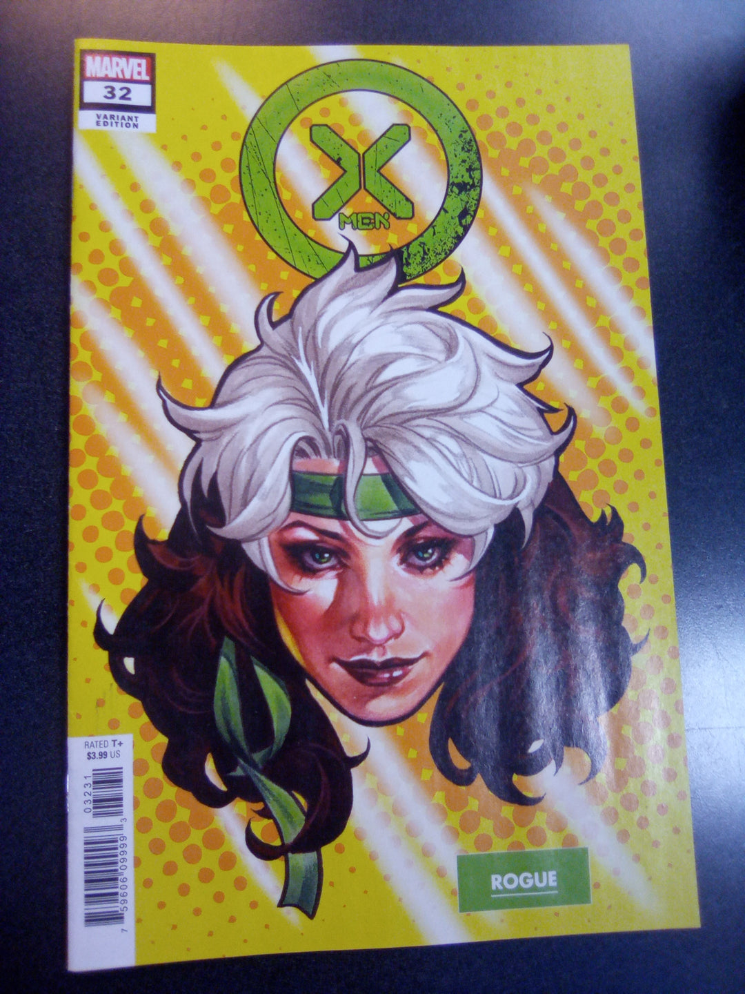 X-Men #32 Mark Brooks Headshot Variant [Fhx]