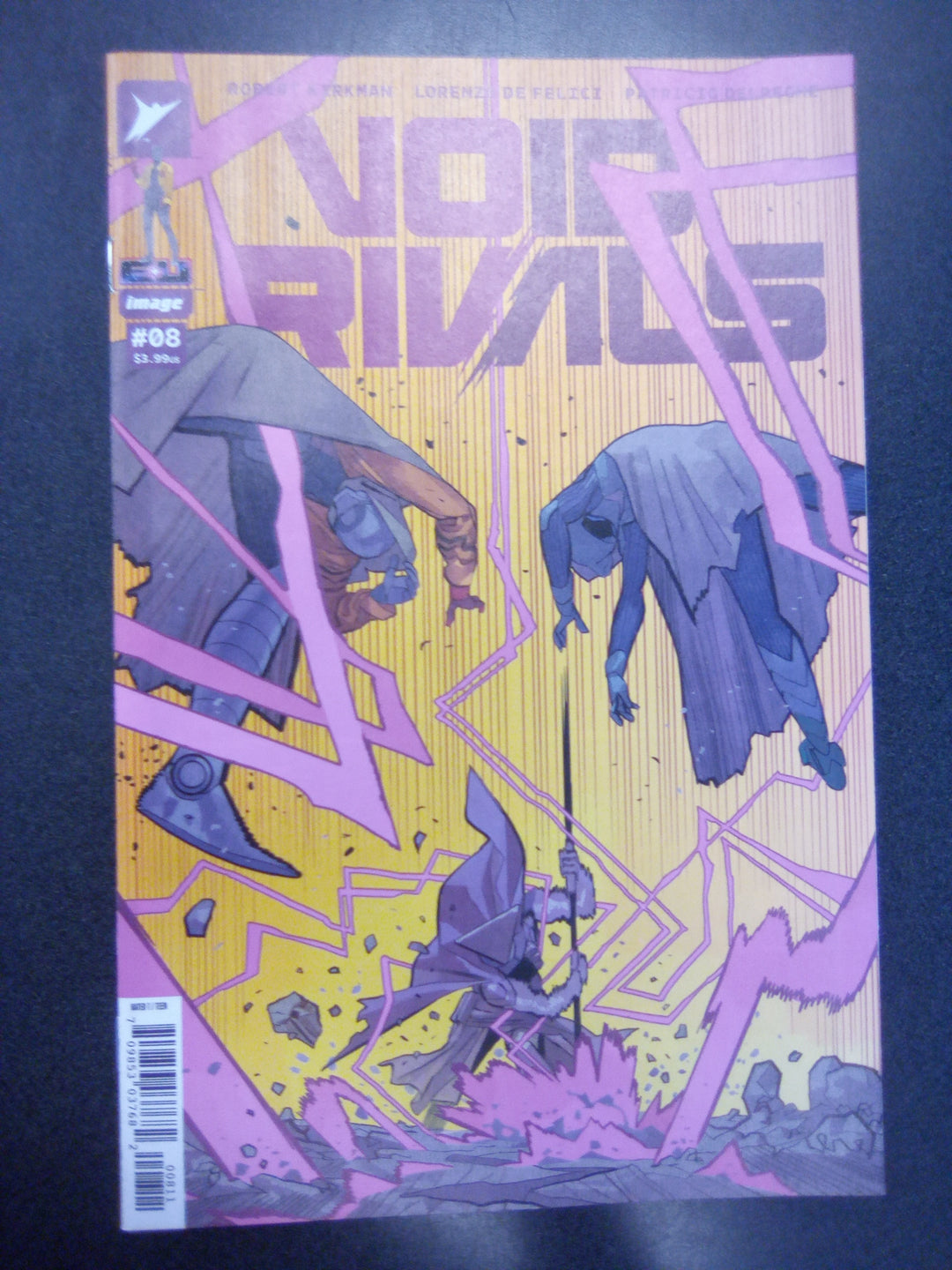 Void Rivals #8 Cover A Lorenzo De Felici & Patricio Delpeche