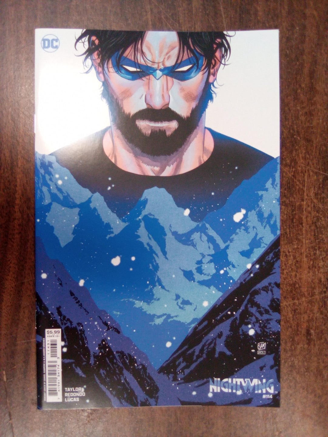Nightwing #114 Cover C Daniel Sampere Card Stock Variant
