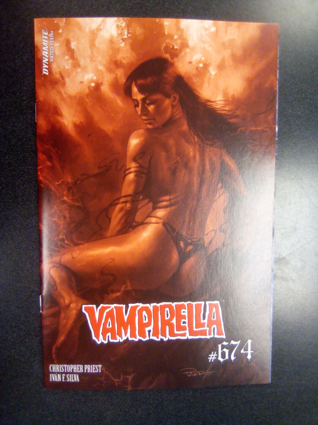 Vampirella #674 Cover H 1:15 Parrillo Tint Variant