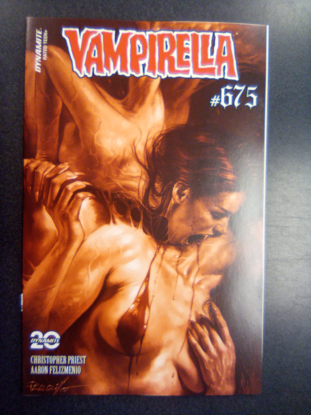 Vampirella #675 Cover K 1:15 Parrillo Tint Variant