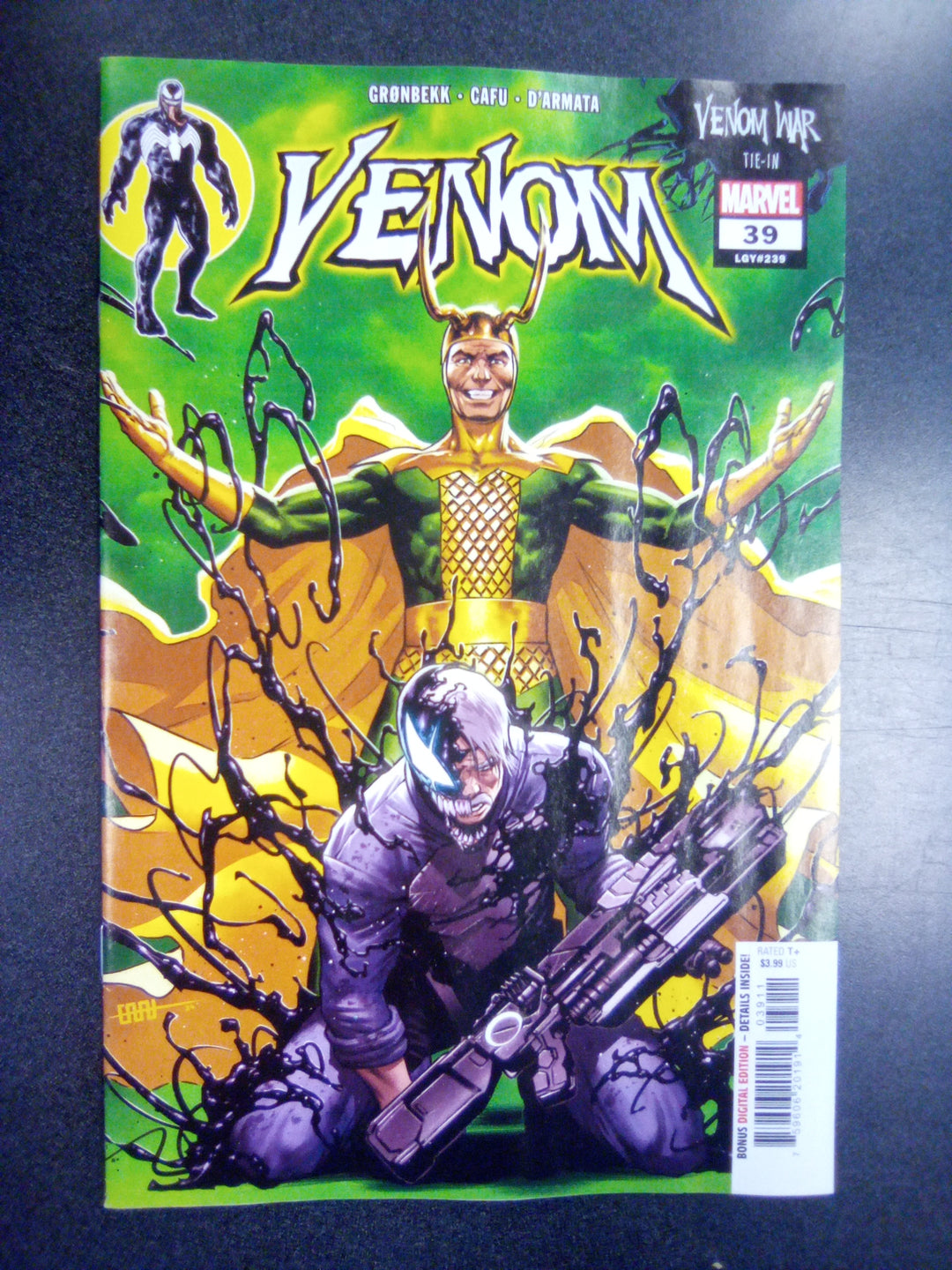 Venom #39 [Vw]