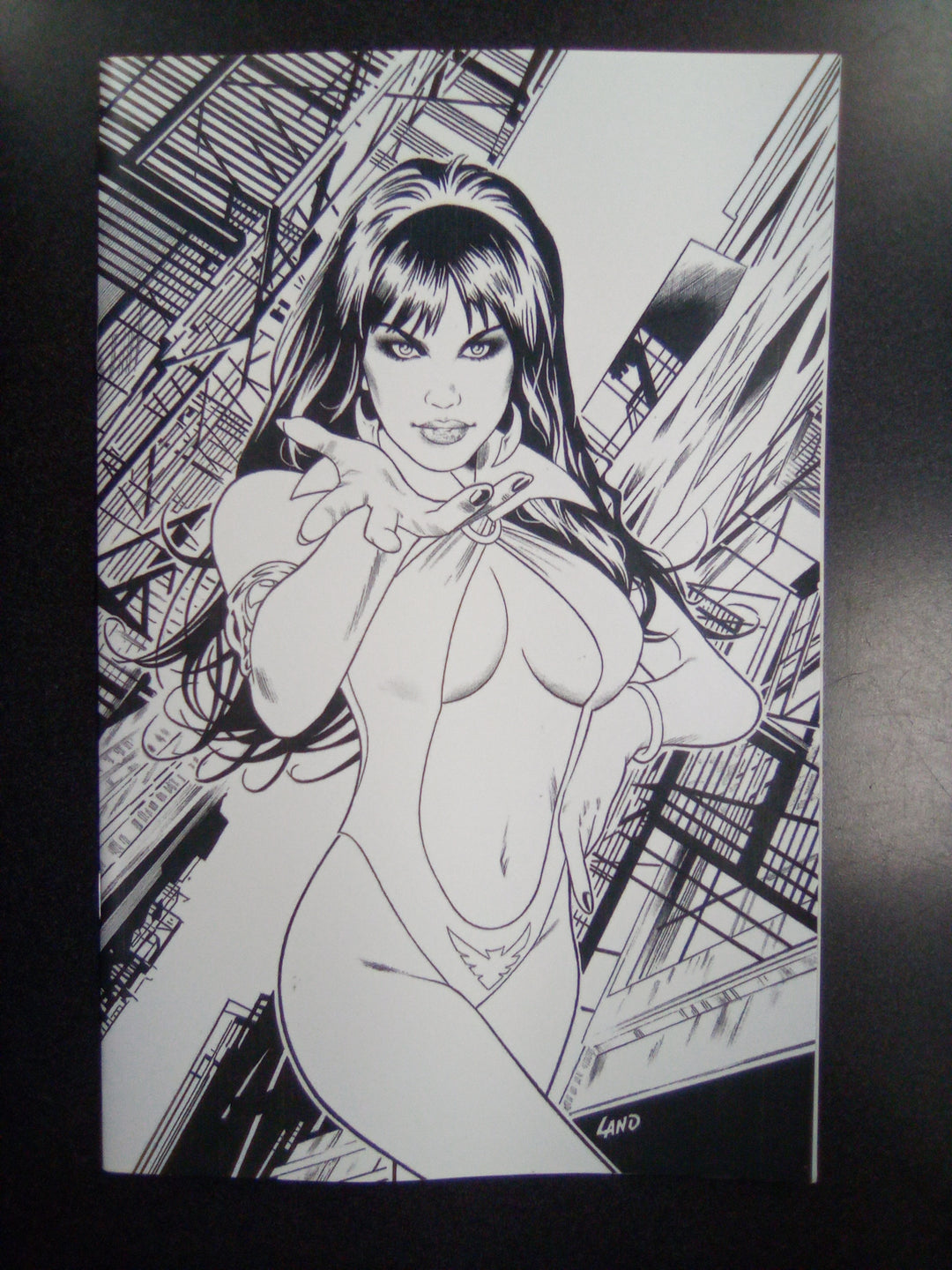 Vampirella (2025) #1 Cover T 1:20 Land Line Art Virgin Variant
