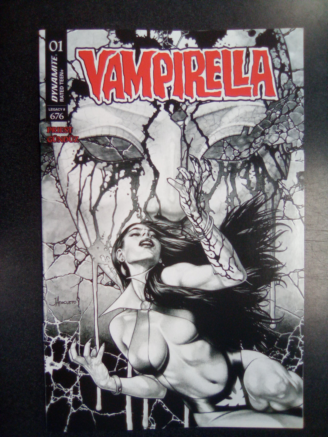 Vampirella (2025) #1 Cover O 1:15 Anacleto Black & White Variant