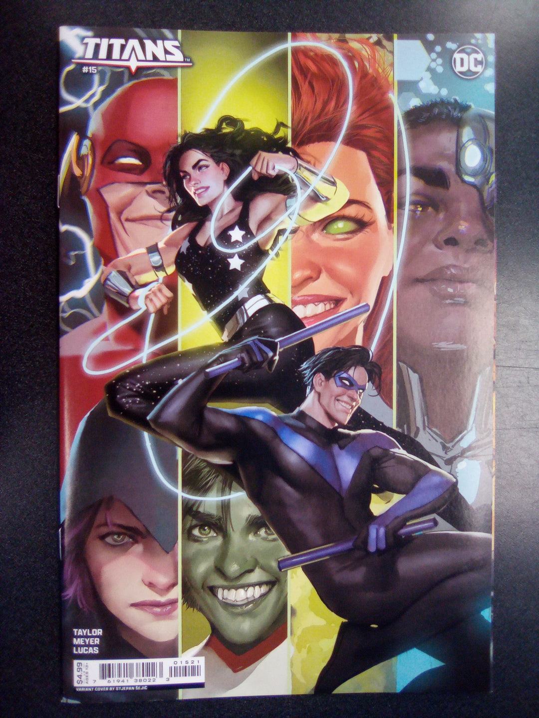 Titans #15 Cover B Stjepan Sejic Card Stock Variant