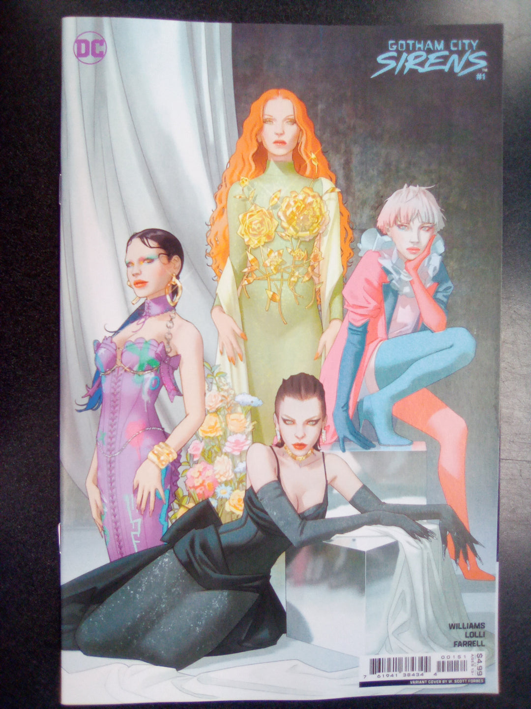Gotham City Sirens #1 (Of 4) Cover B W Scott Forbes Card Stock Variant