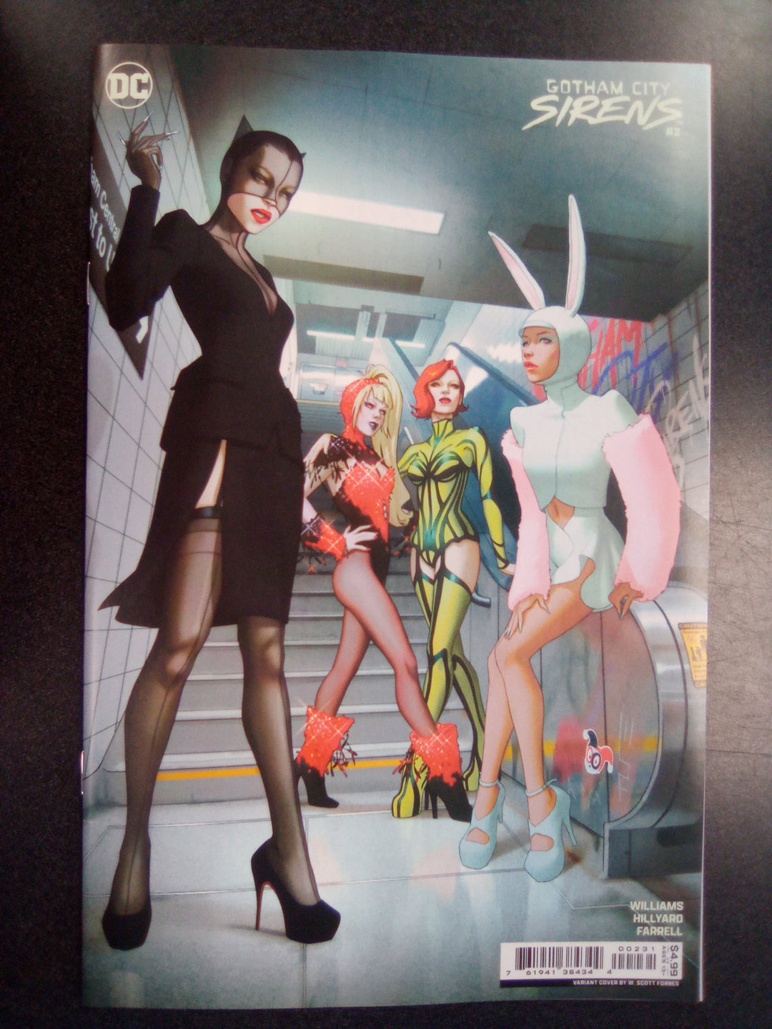 Gotham City Sirens #2 (Of 4) Cover B W Scott Forbes Card Stock Variant