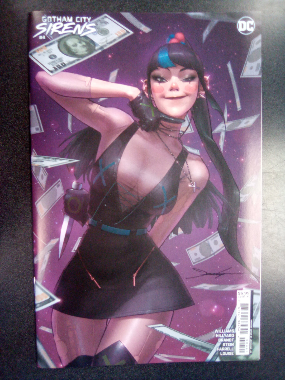Gotham City Sirens #4 (Of 4) Cover C Jeehyung Lee Card Stock Variant