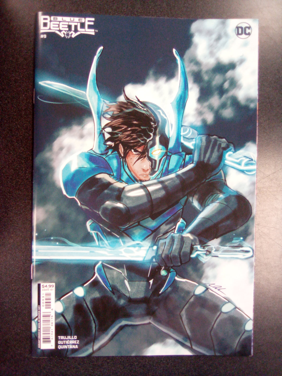 Blue Beetle #9 Cover B Nikolas Draper-Ivey Card Stock Variant