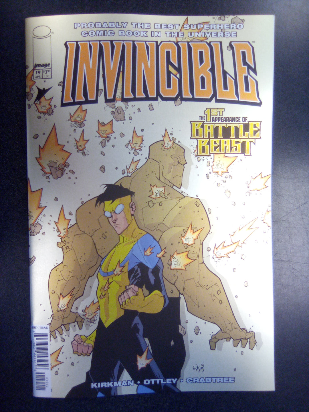 Invincible #19 (2025) Battle Beast Blind Bag Variant